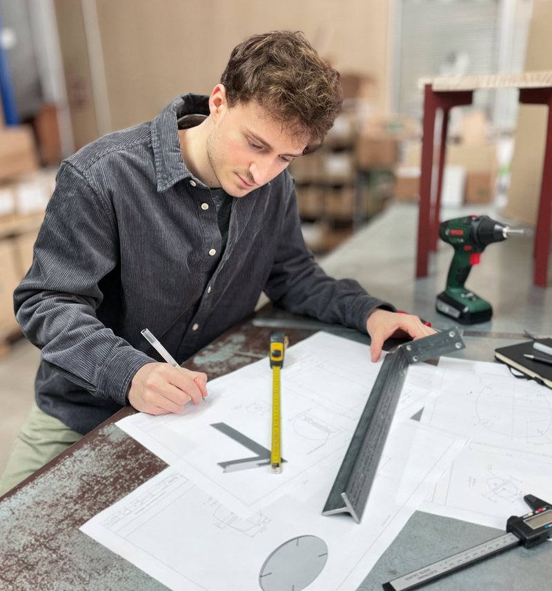 Taburetes, accesorios y mesas artesanales en Toaster