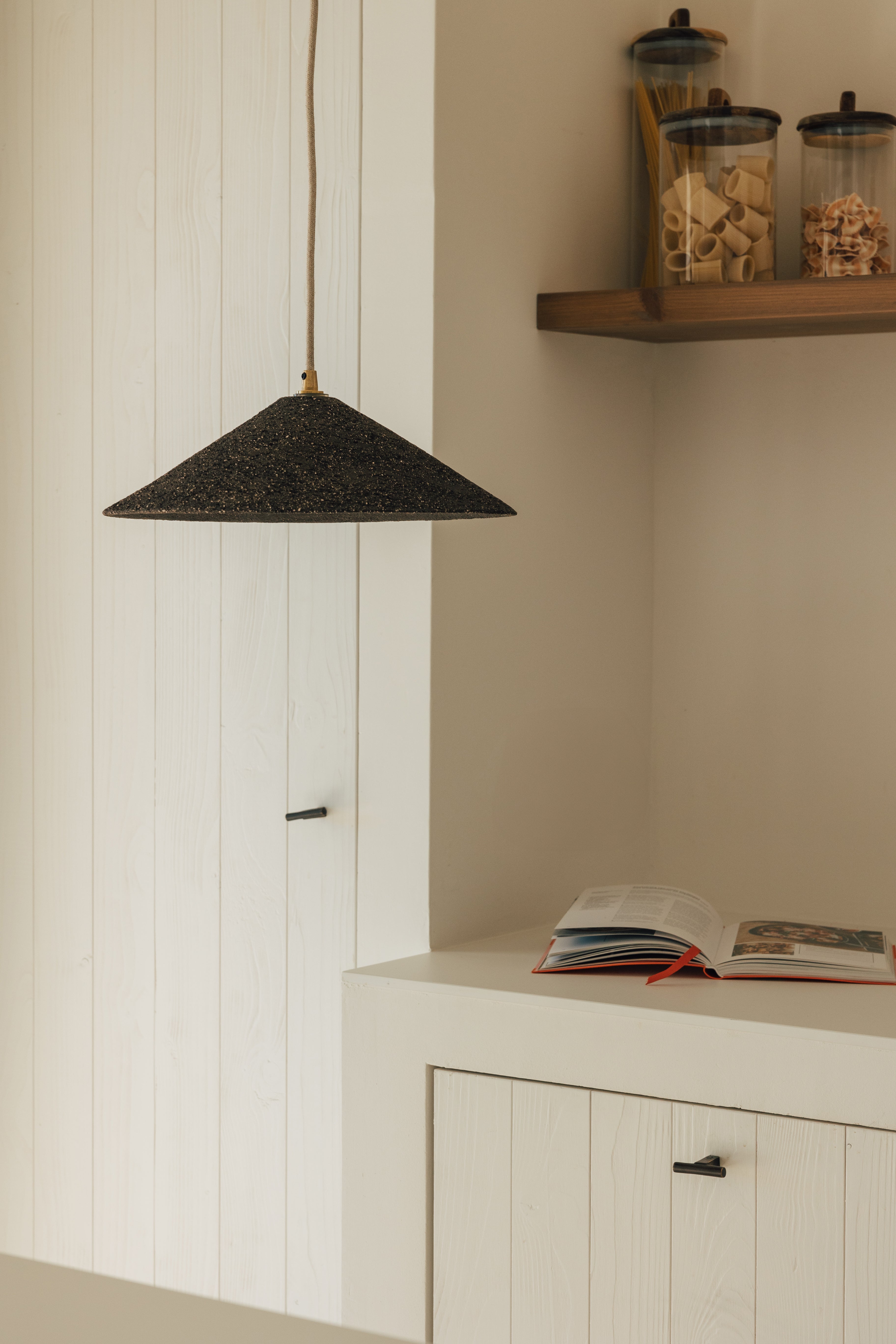 Lámpara Colgante de Cerámica Negra Es Vedrà