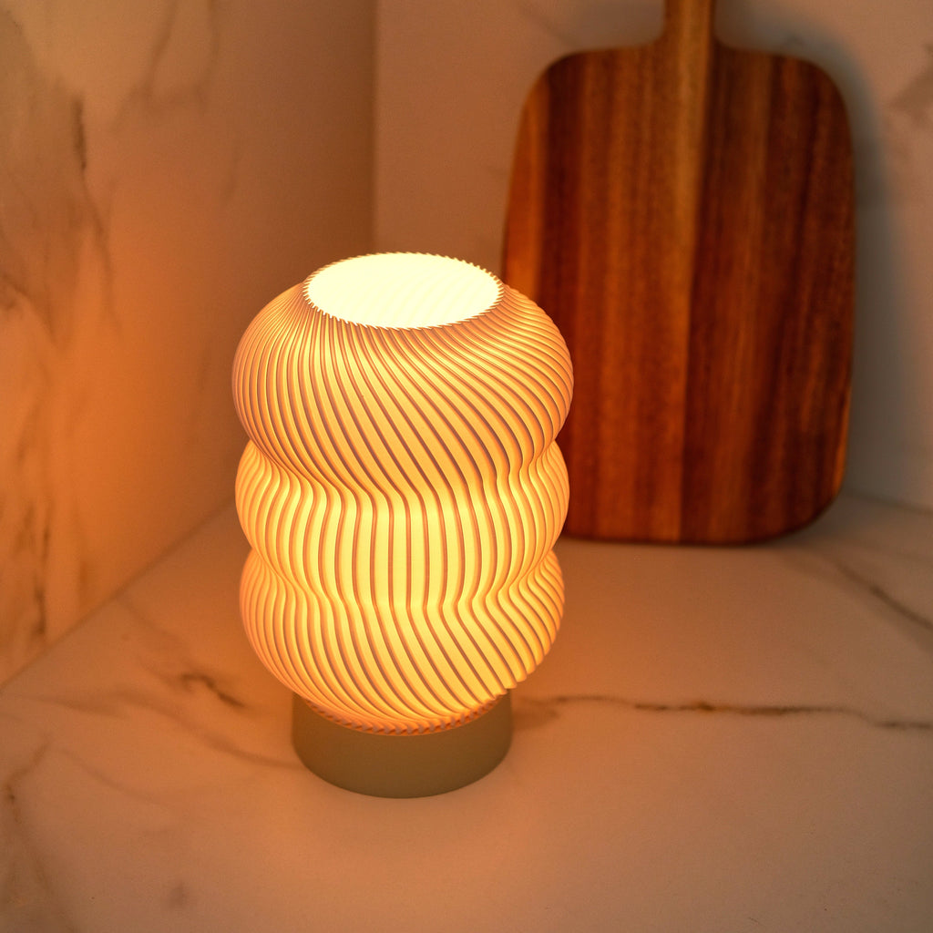 Wavy Adjustable Lamp
