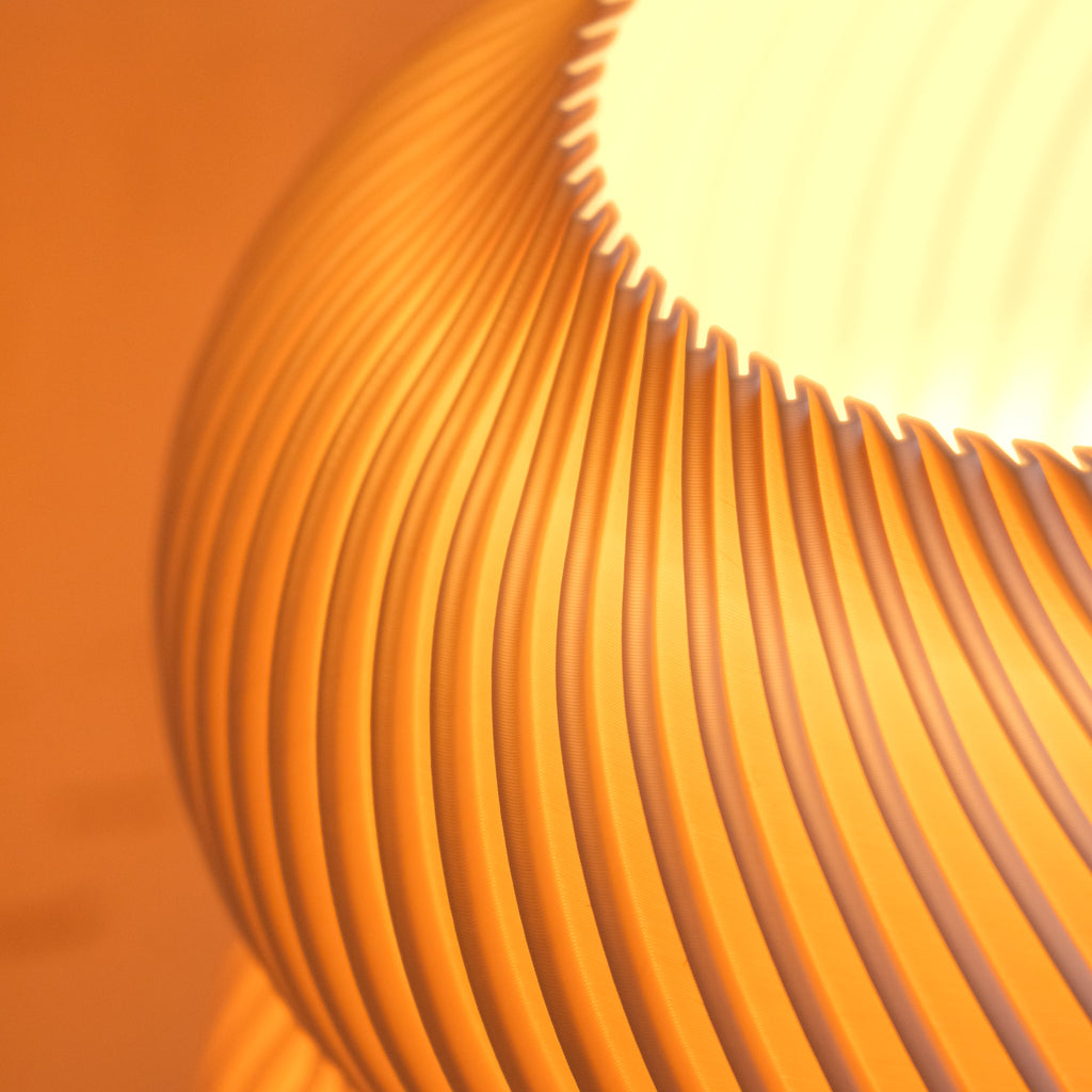 Wavy Adjustable Lamp