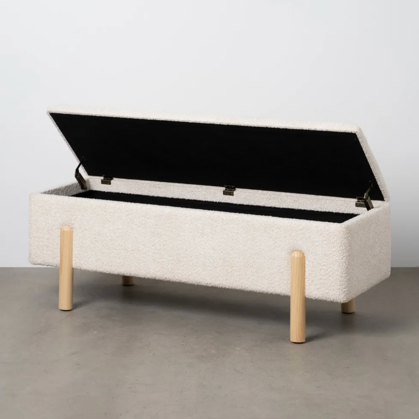 baul tapizado madera