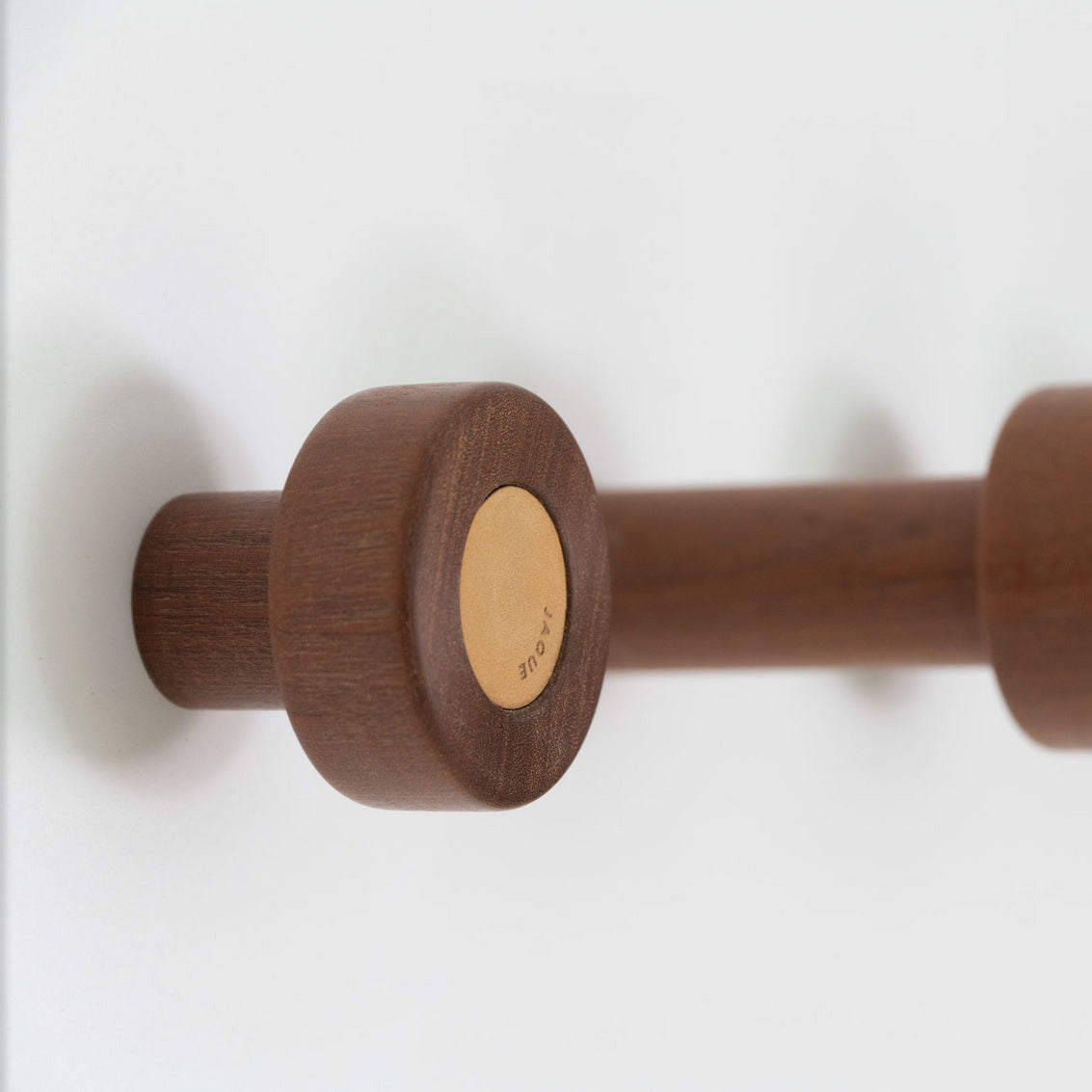 Colgadores de madera