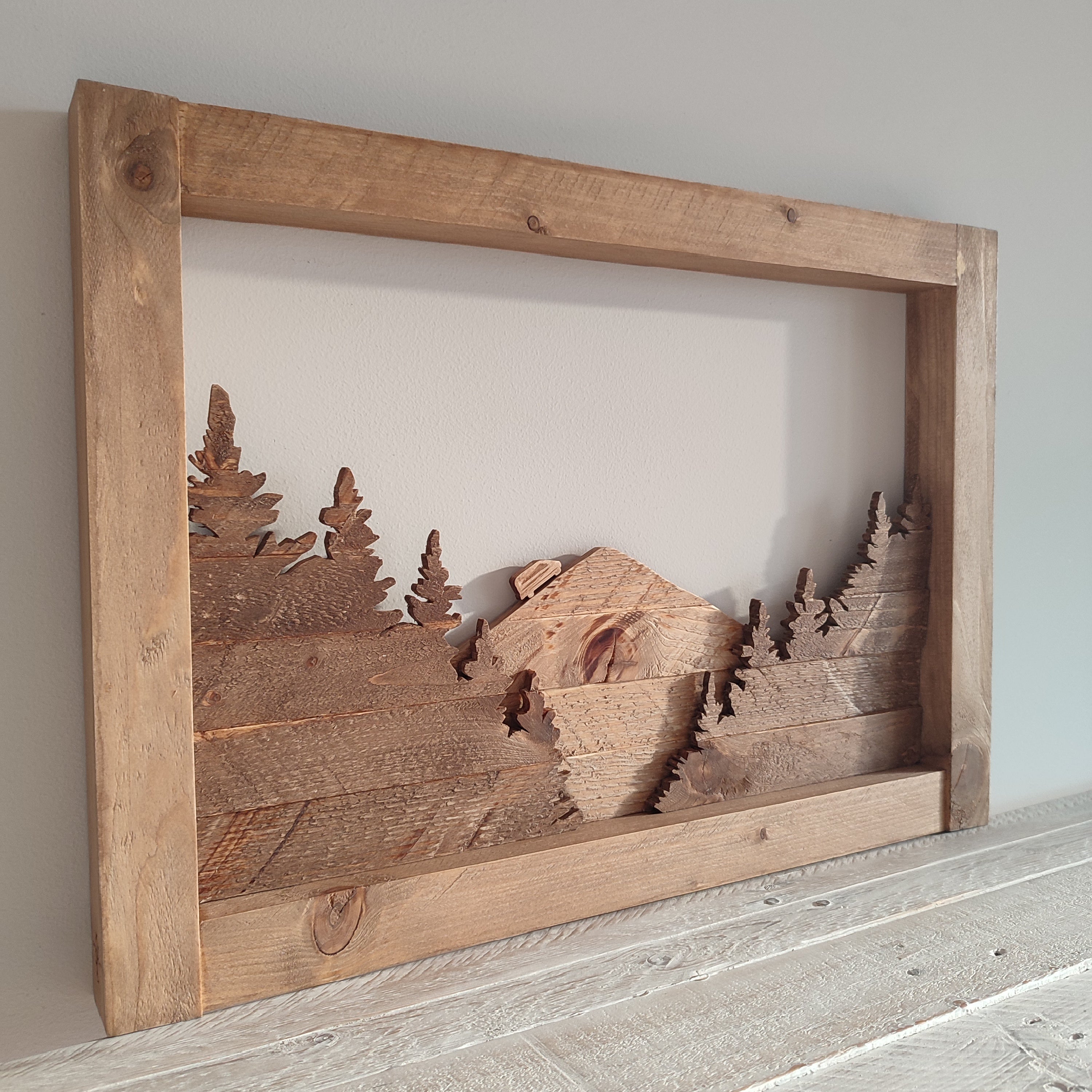 Bosque con furgoneta viajera - Decoración artesanal de madera