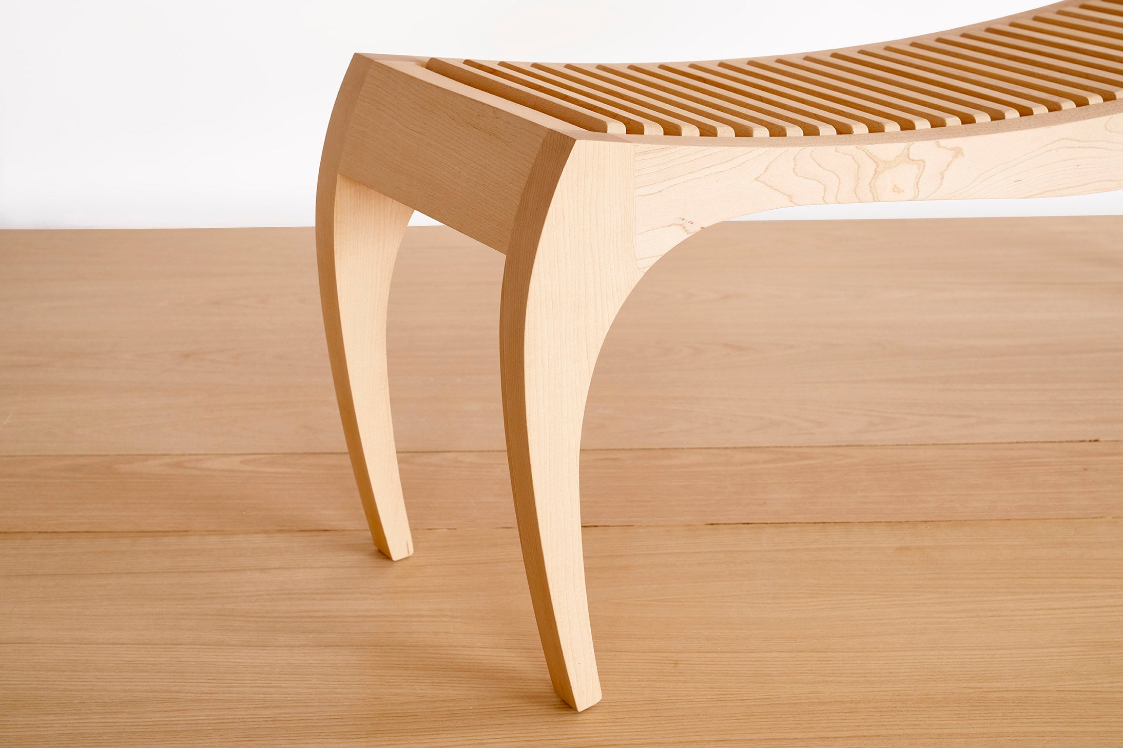 Rumbo Bench 