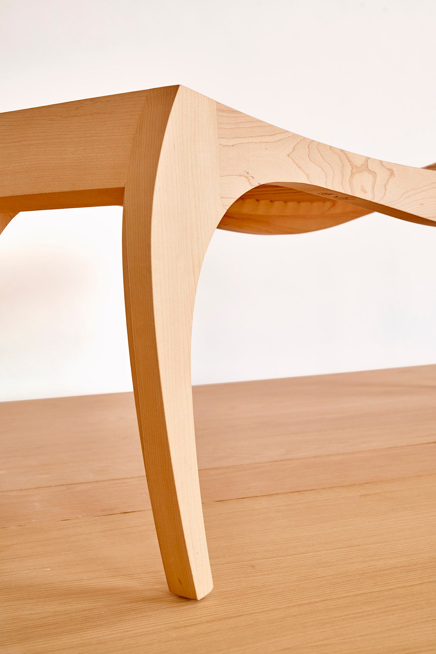 Rumbo Bench 