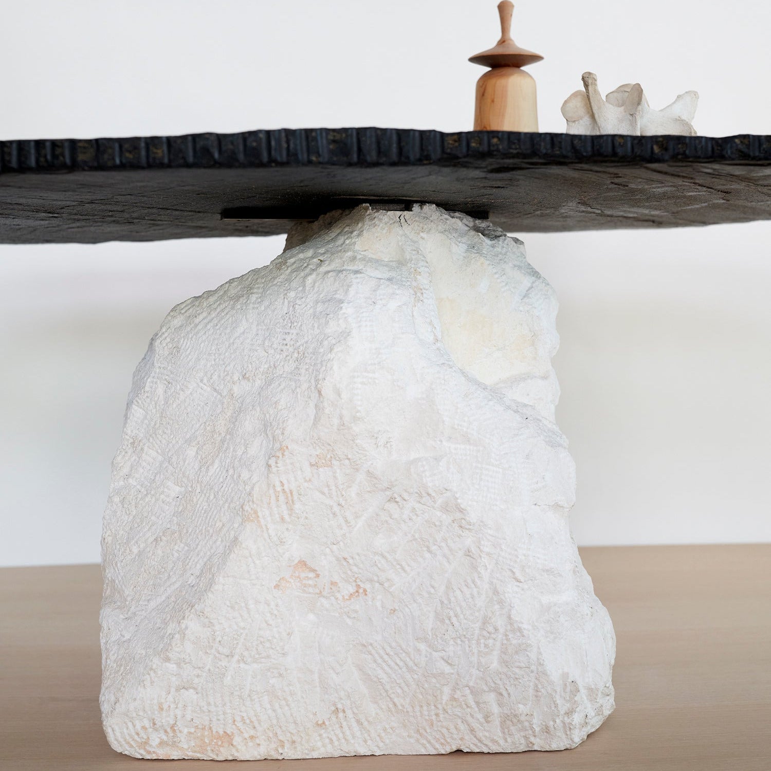 mesa piedra wabi sabi