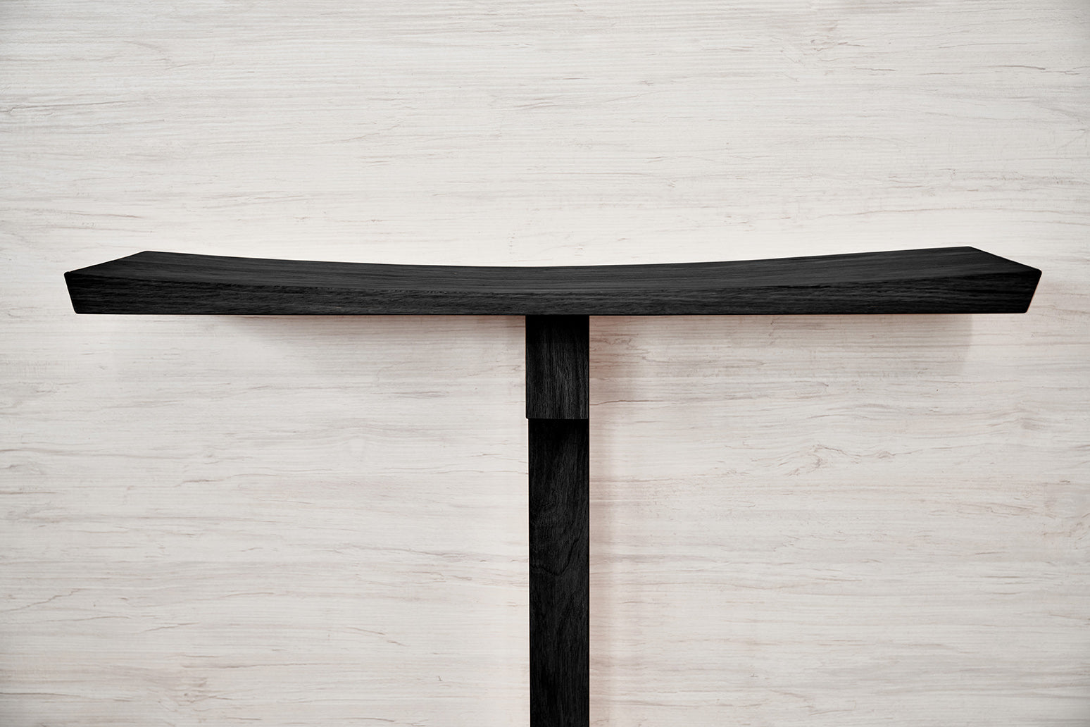 Aile wooden console