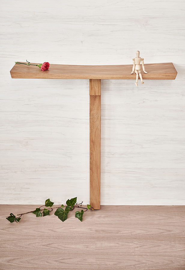 Aile wooden console