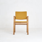 silla diseño mostaza y madera