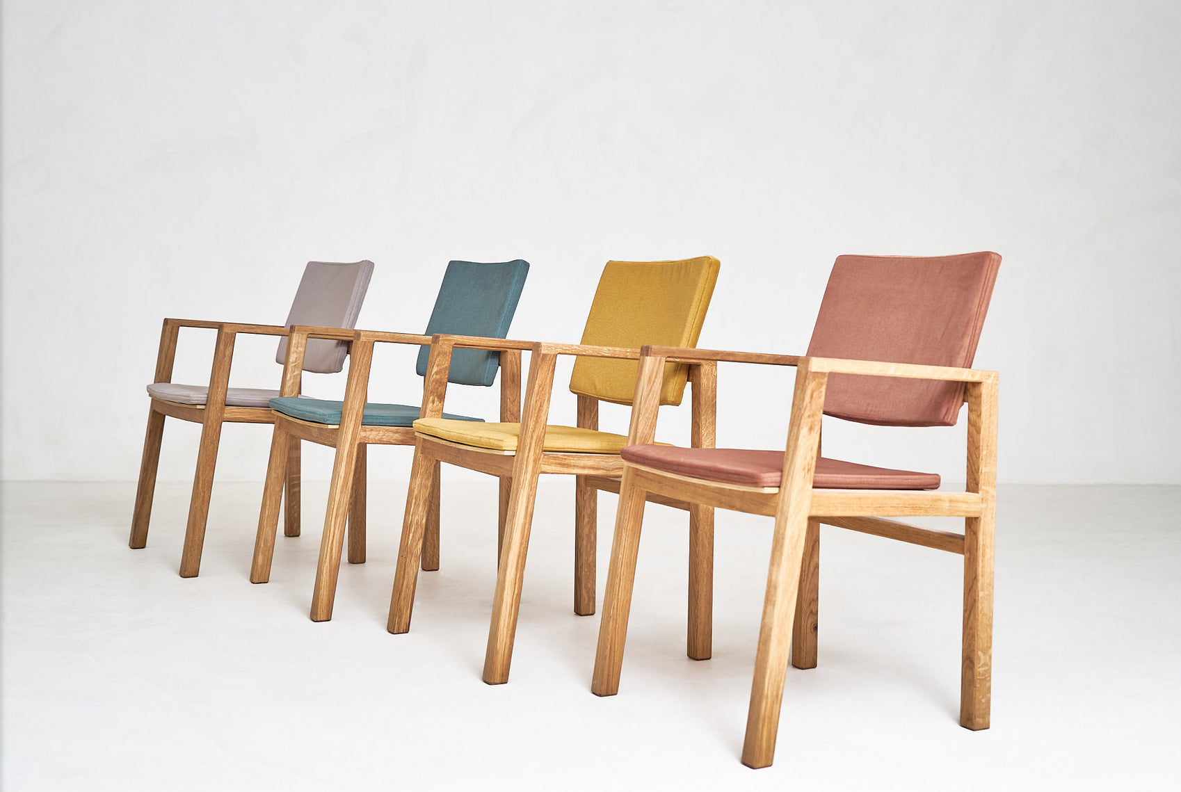 Silla de madera de Roble tapizada