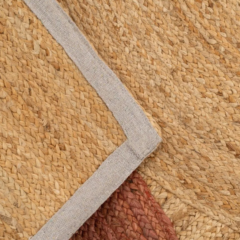 Detalle posterior de alfombra de yute natural