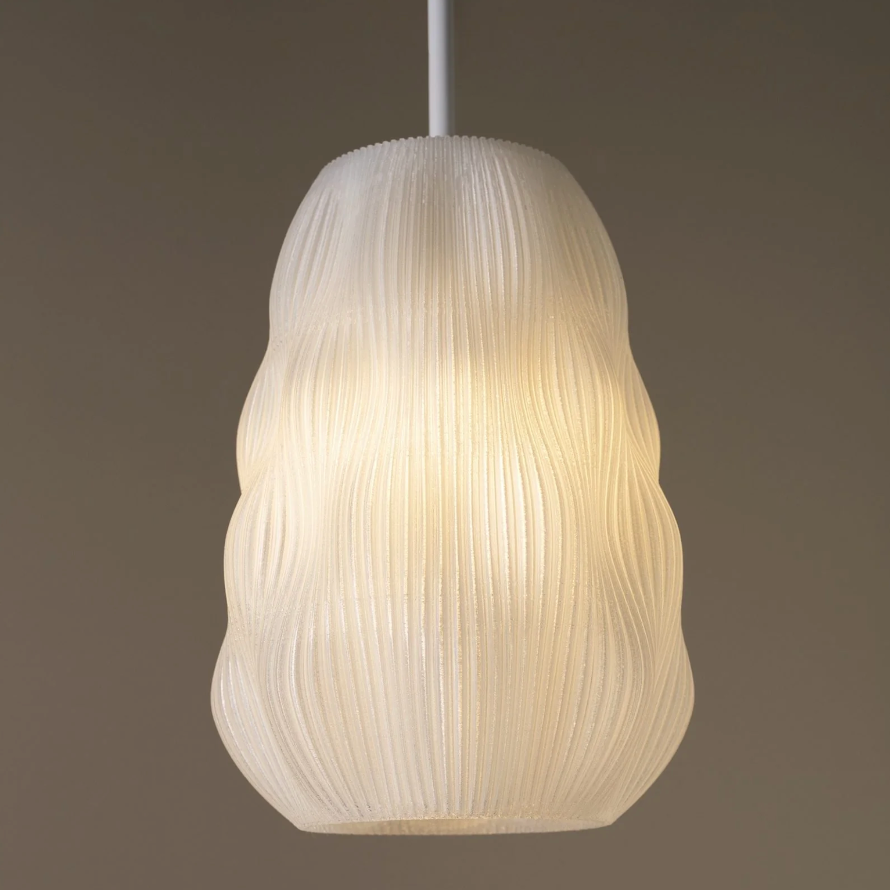 lampara colgante blanca sostenible