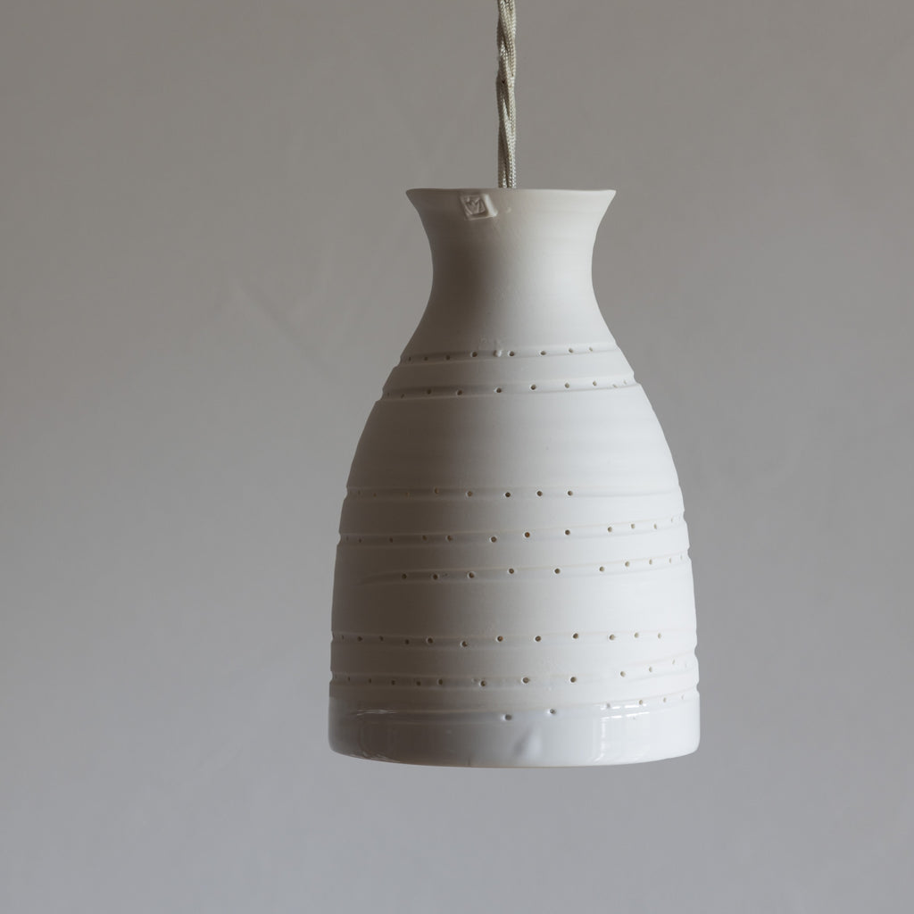 Greta Concave — porcelana sin iluminar
