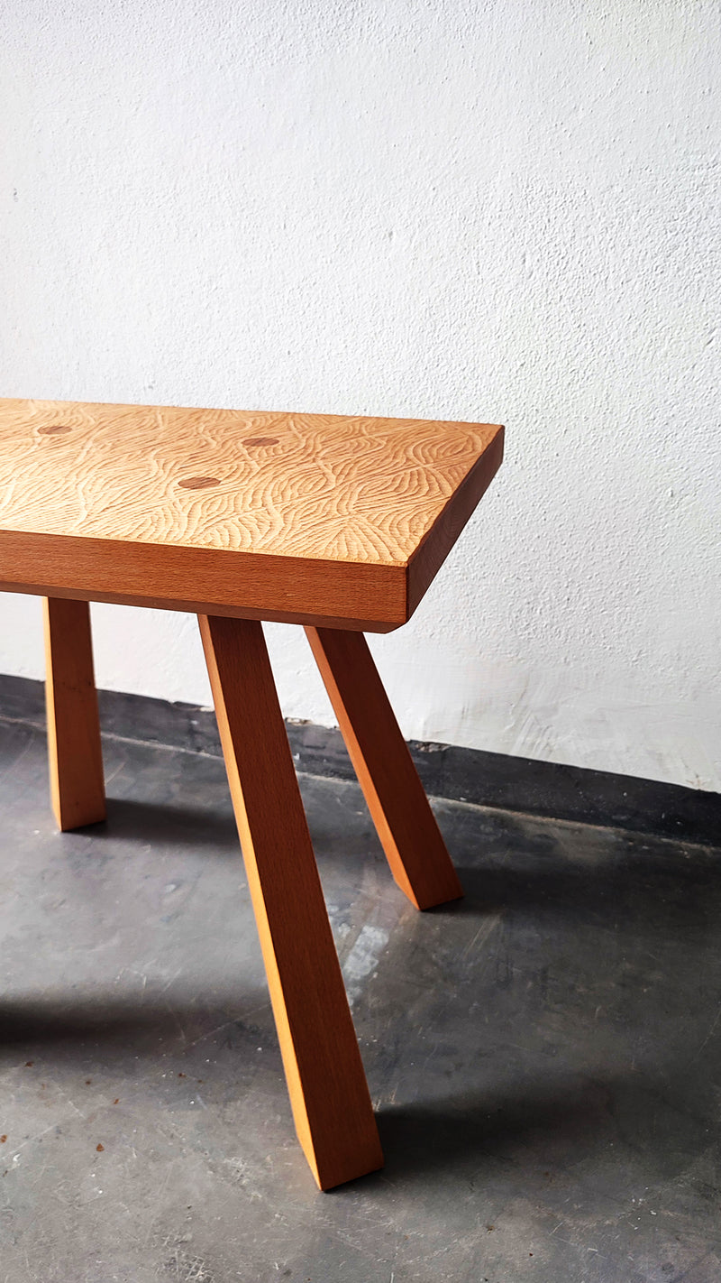 Mesa Auxiliar Orilla by Camino de la Talla