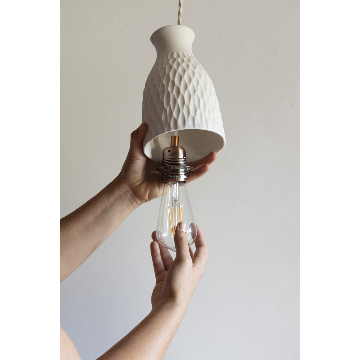 Mila Concave — vista de ambiente y elaboración