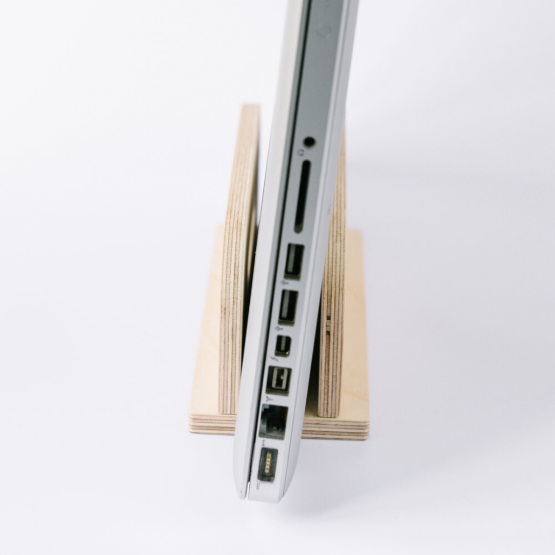 Soporte vertical para portátiles EL DEREST