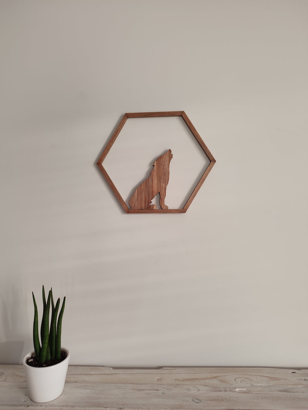 Lobo by SB Wood Studio - Decoración de madera artesanal